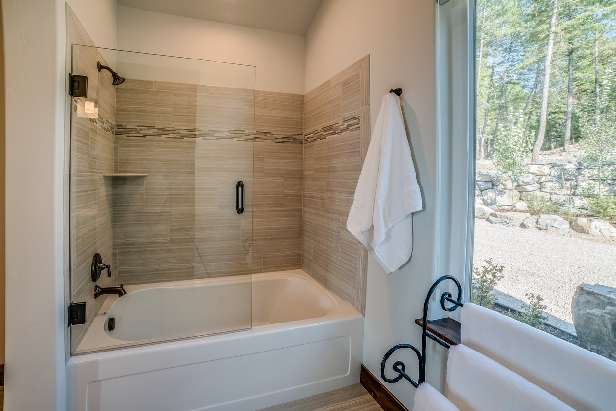 Shower & Tub Repair in Sunset